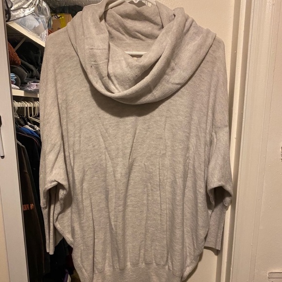 Cream Oversized Sweater - Picture 5 of 6